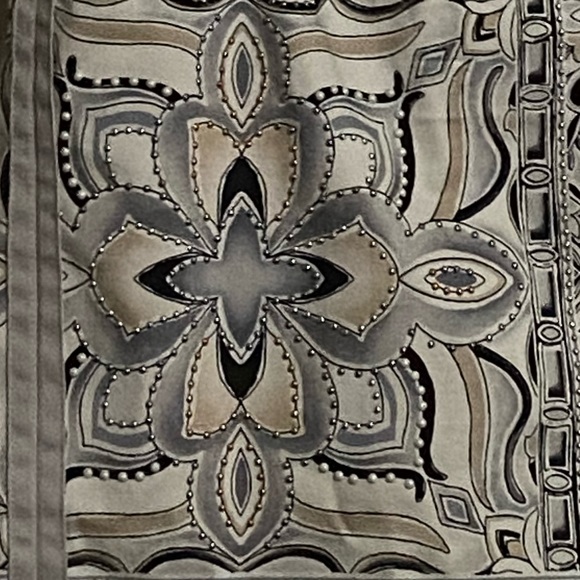 White House Black Market Elegant Patterned Pencil Skirt - Picture 6 of 6